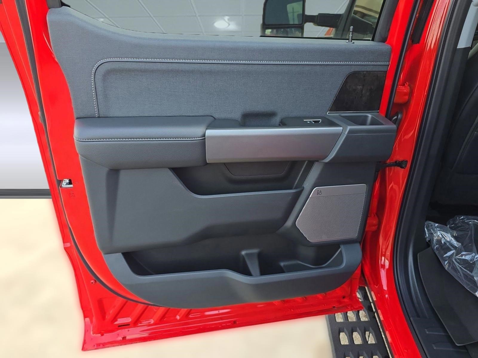 New 2025 Ford F250 Lariat w/ Tremor Off-Road Package image 24