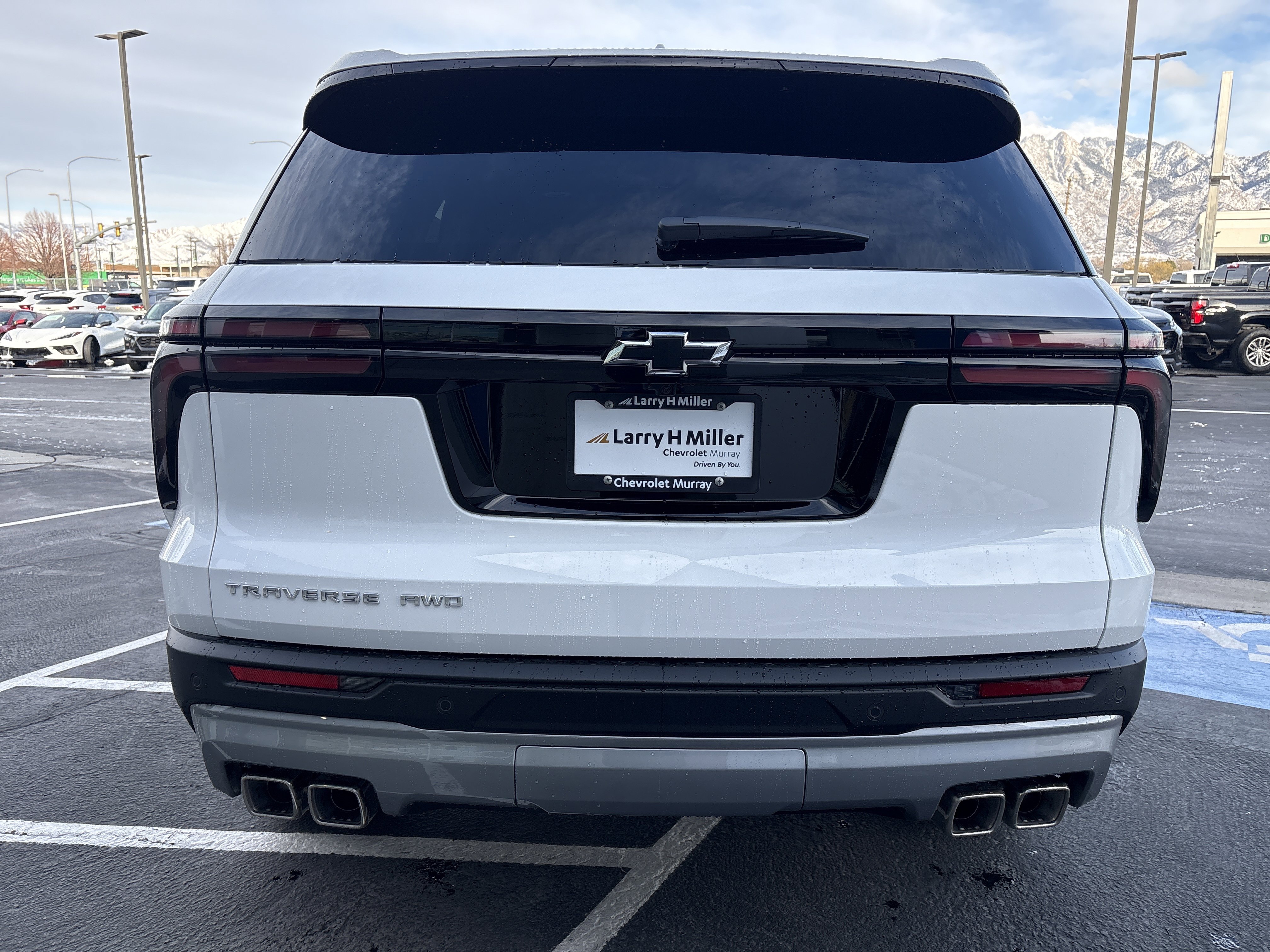 New 2026 Chevrolet Traverse LT w/ LPO, Floor Liner Package AWD/4WD image 4