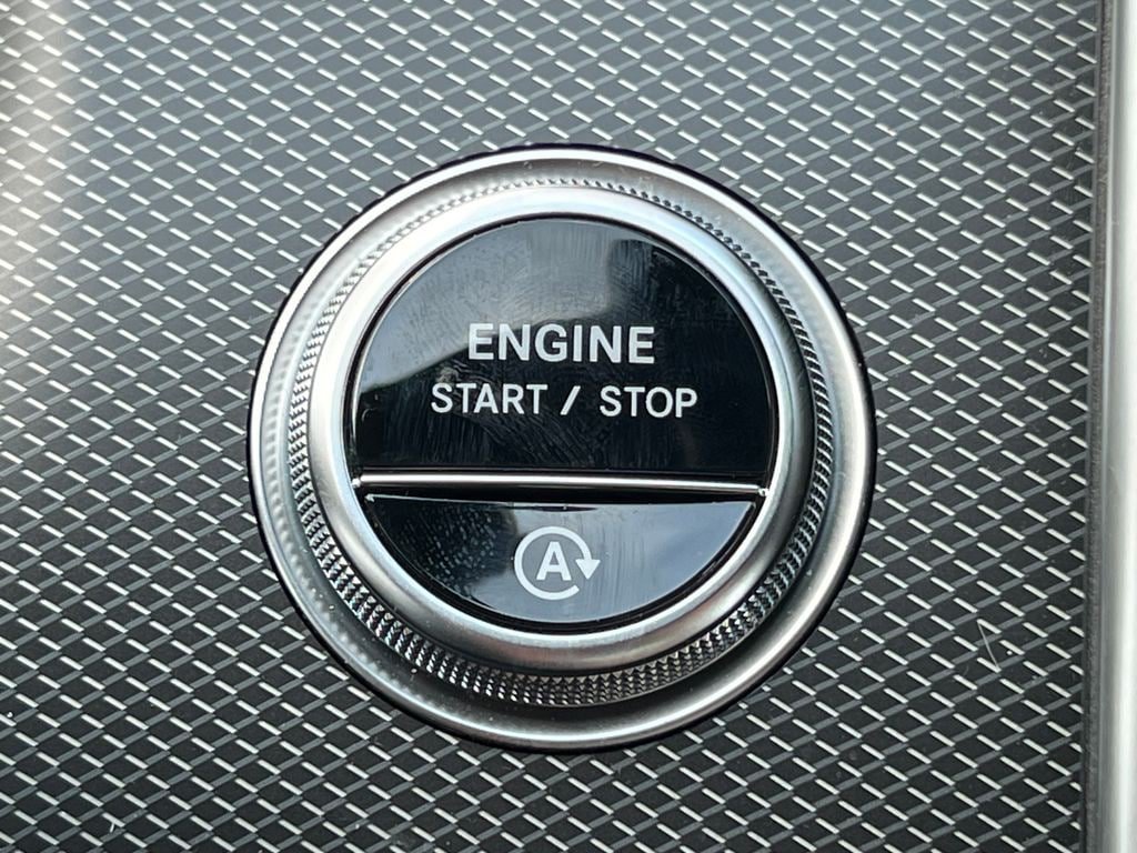 New 2024 Mercedes-Benz C 300 4MATIC Sedan image 29