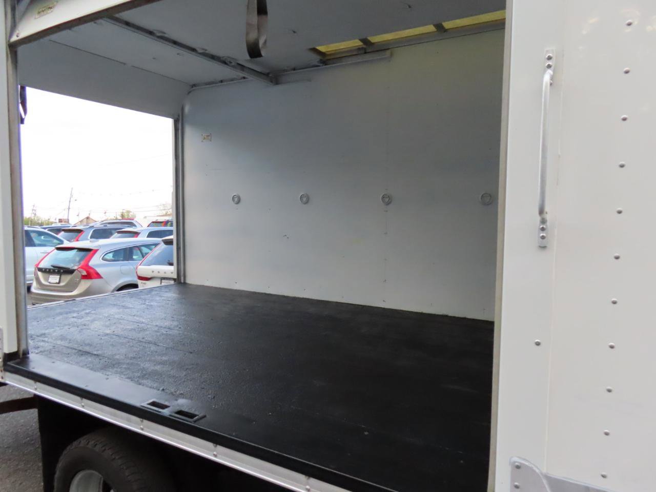 Used 2022 Chevrolet Express 3500 w/ Power Convenience Package RWD image 19