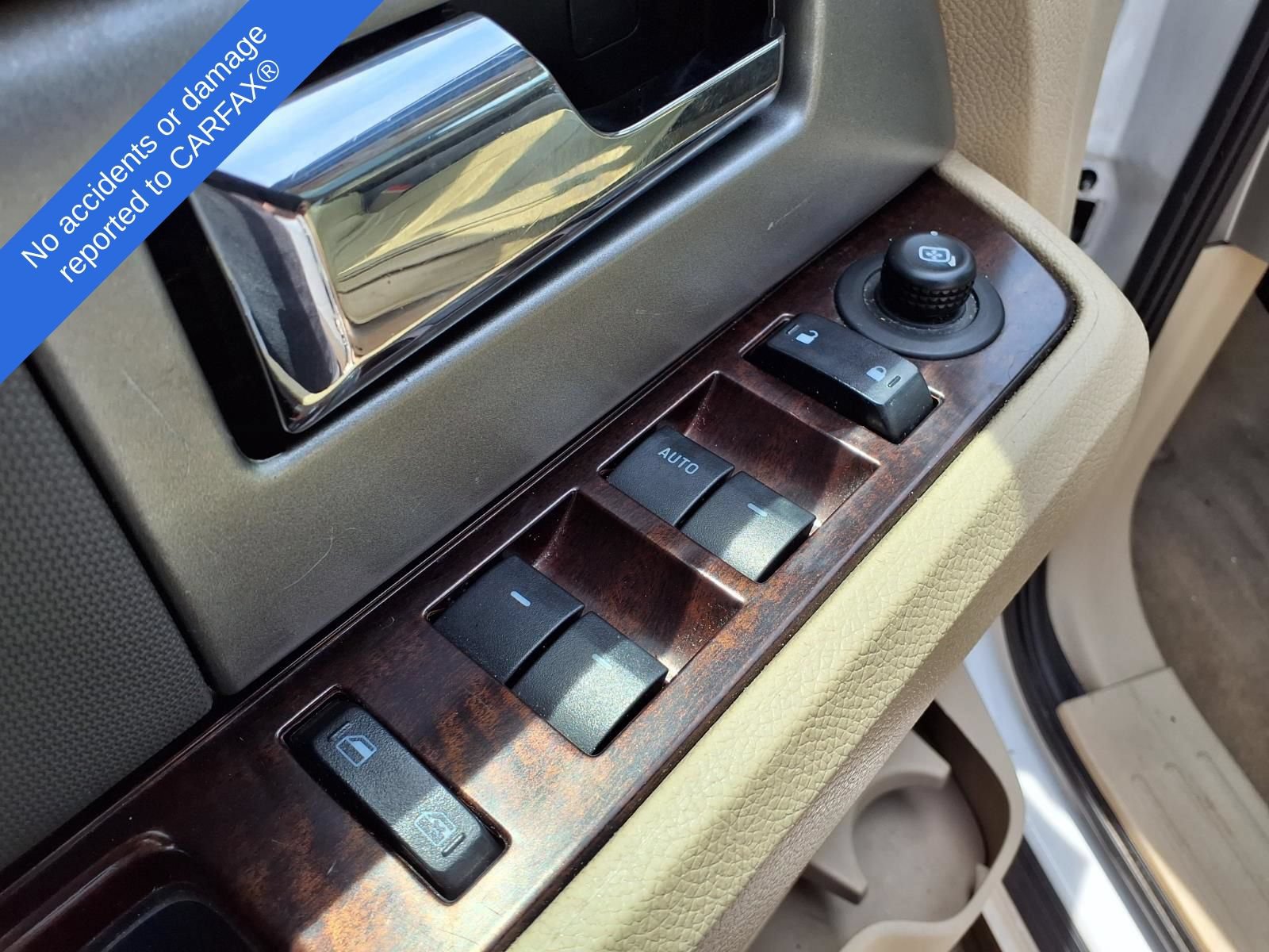 Used 2014 Ford Expedition XLT w/ Equipment Group 202A AWD/4WD image 15