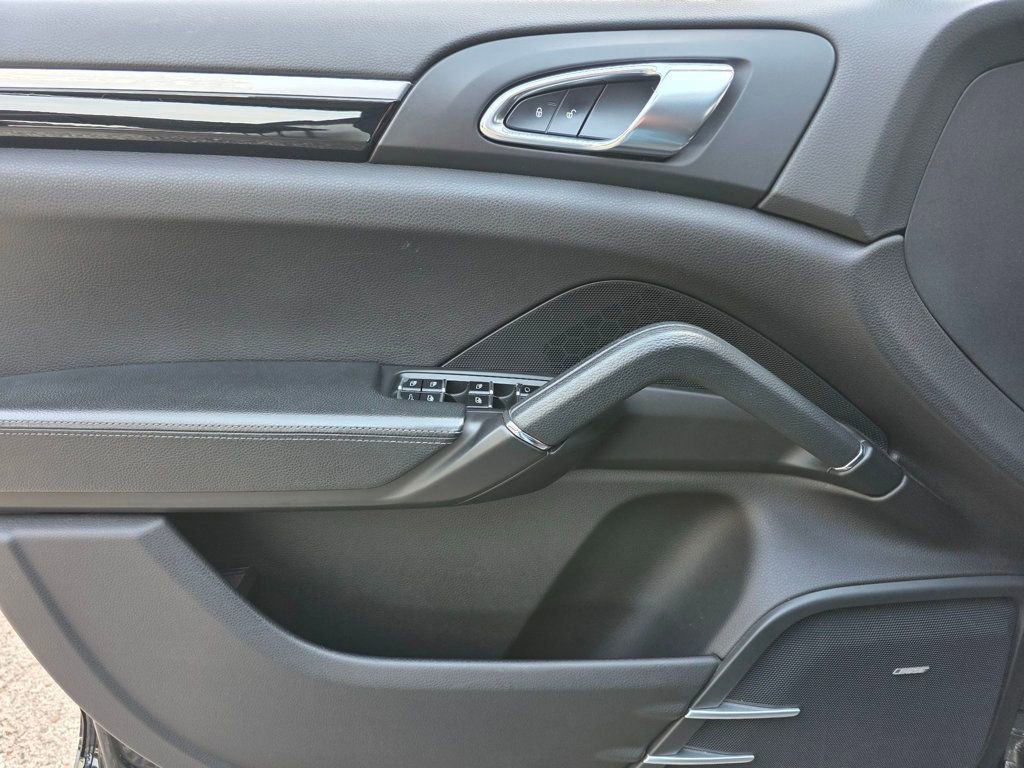 Used 2014 Porsche Cayenne 2014 PORSCHE CAYENNE SPORT DES image 38
