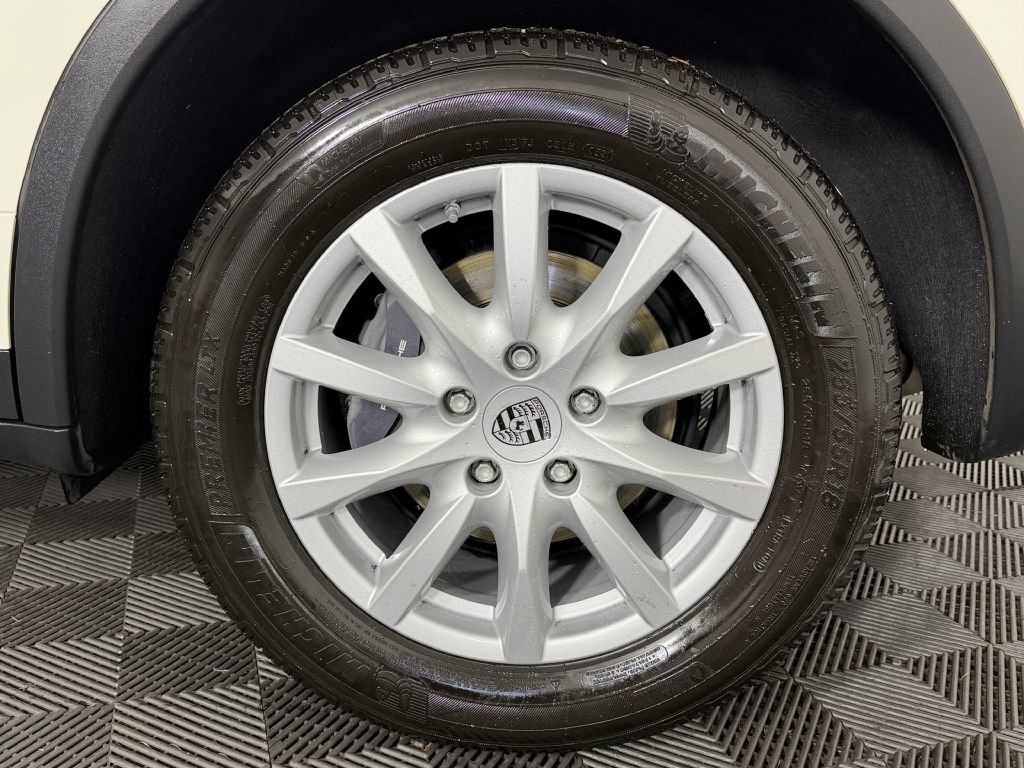 Used 2011 Porsche Cayenne AWD/4WD image 36