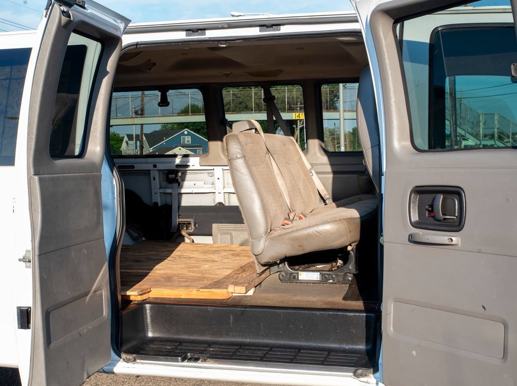 Used 2016 Chevrolet Express 3500 LT w/ LT Preferred Equipment Group RWD image 20