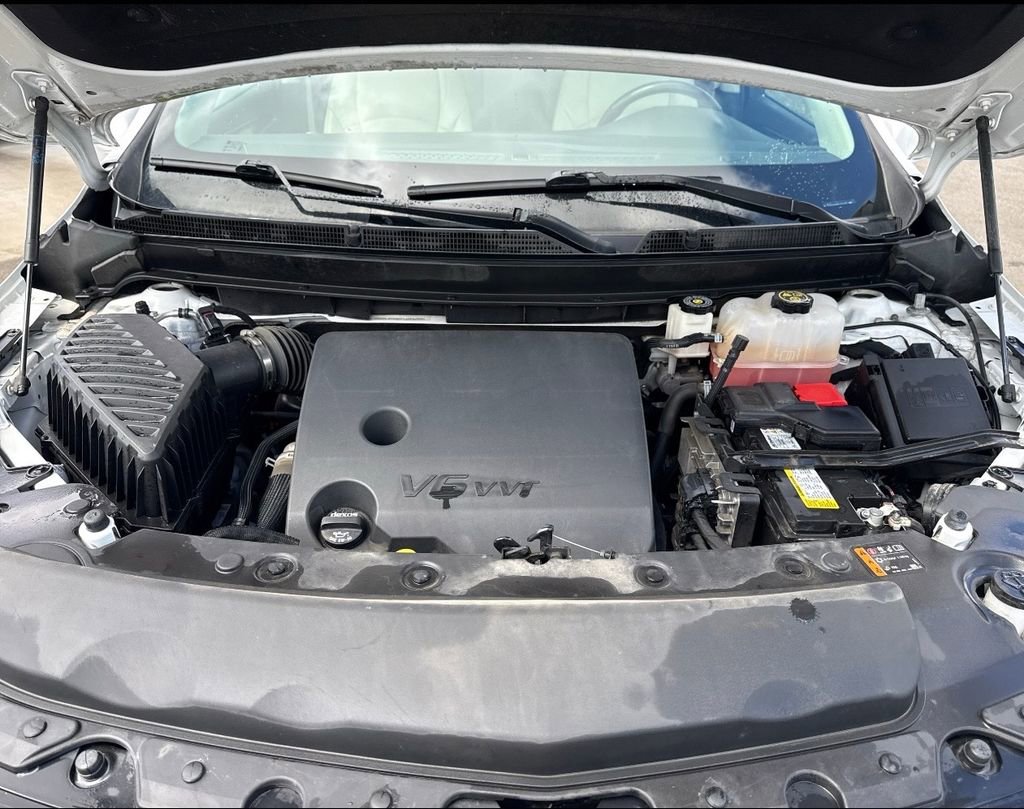 Used 2023 Buick Enclave Essence AWD/4WD image 5