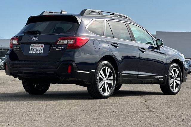 Used 2018 Subaru Outback 3.6R Limited AWD/4WD image 4