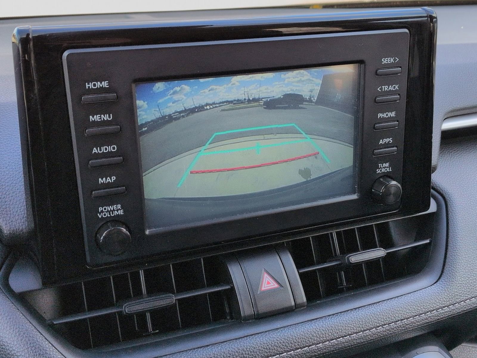 Used 2019 Toyota RAV4 XLE image 31