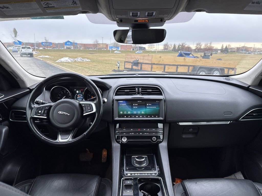 Used 2020 Jaguar F-PACE Prestige image 20