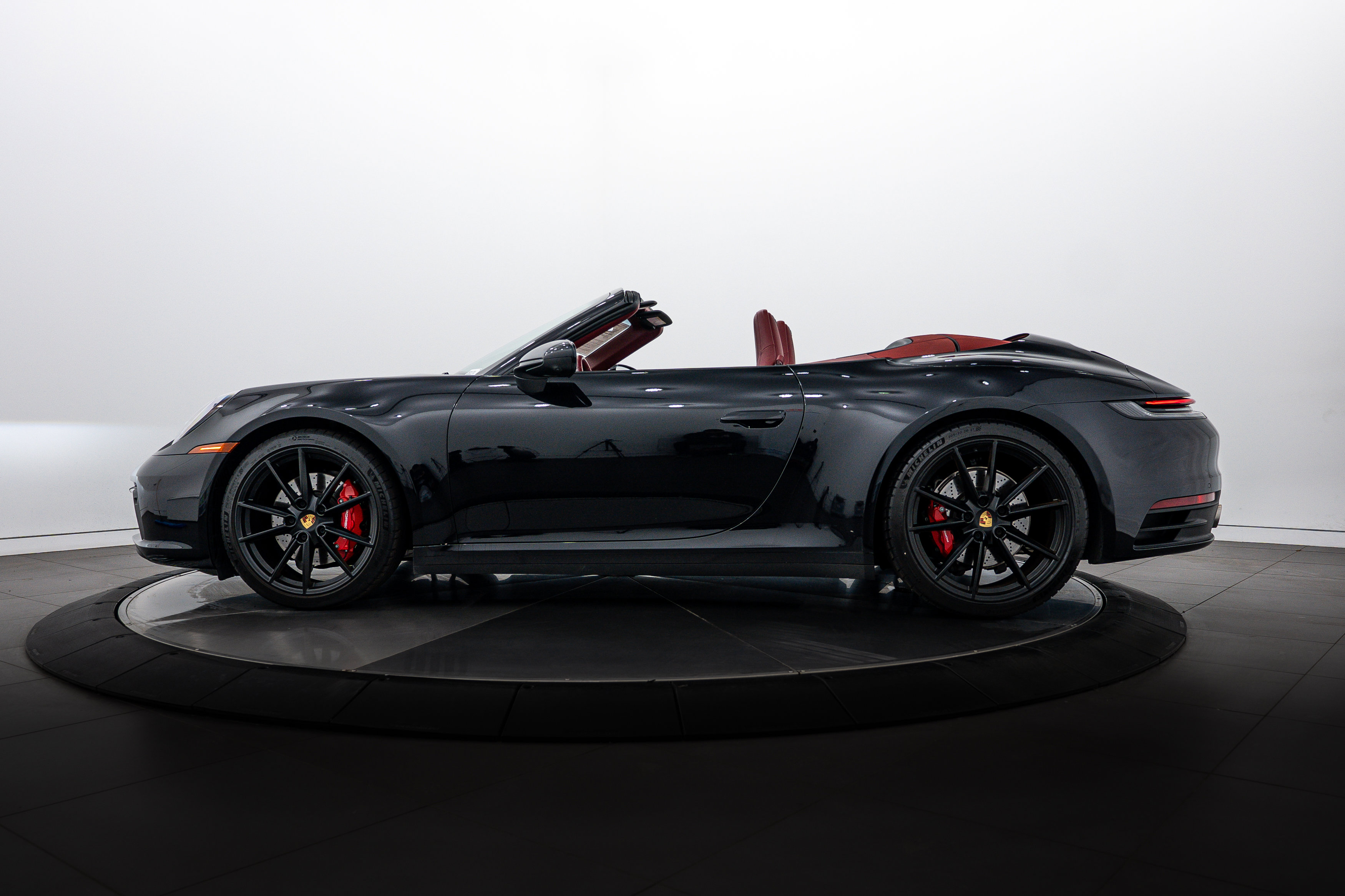 Certified 2024 Porsche 911 Carrera S RWD image 2