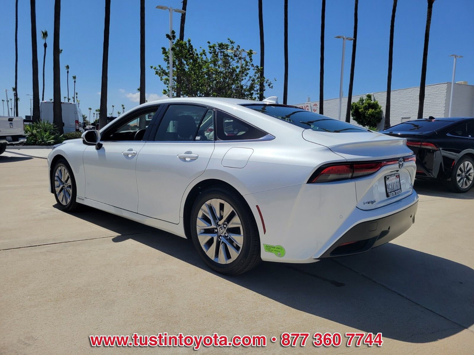 Certified 2023 Toyota Mirai w/ Advanced Technology Package RWD image 6