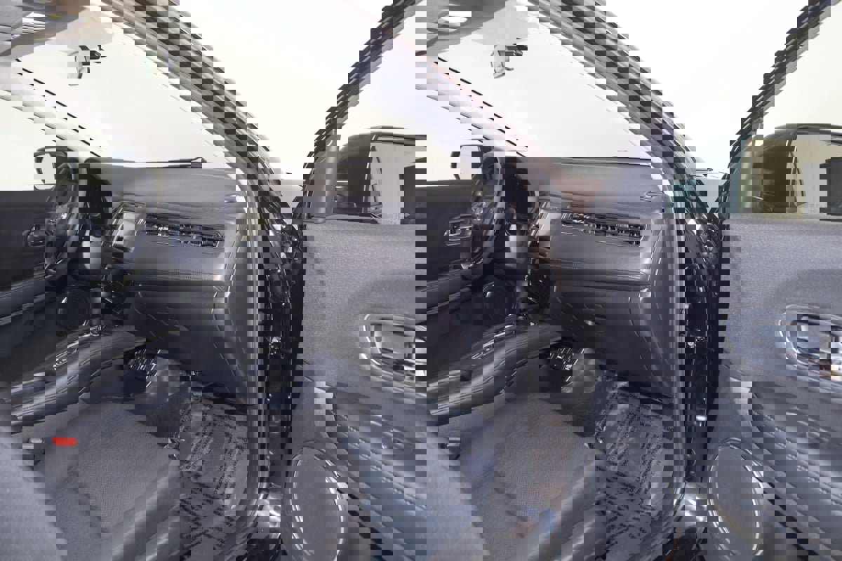 Used 2018 Honda HR-V EX image 38