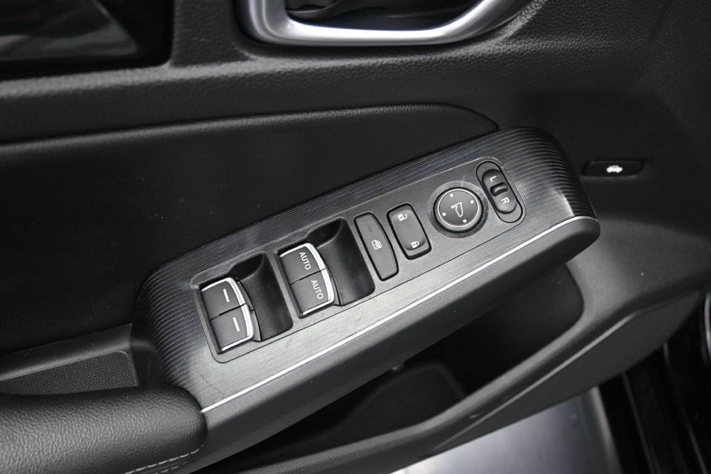 Used 2023 Honda Civic Touring image 17