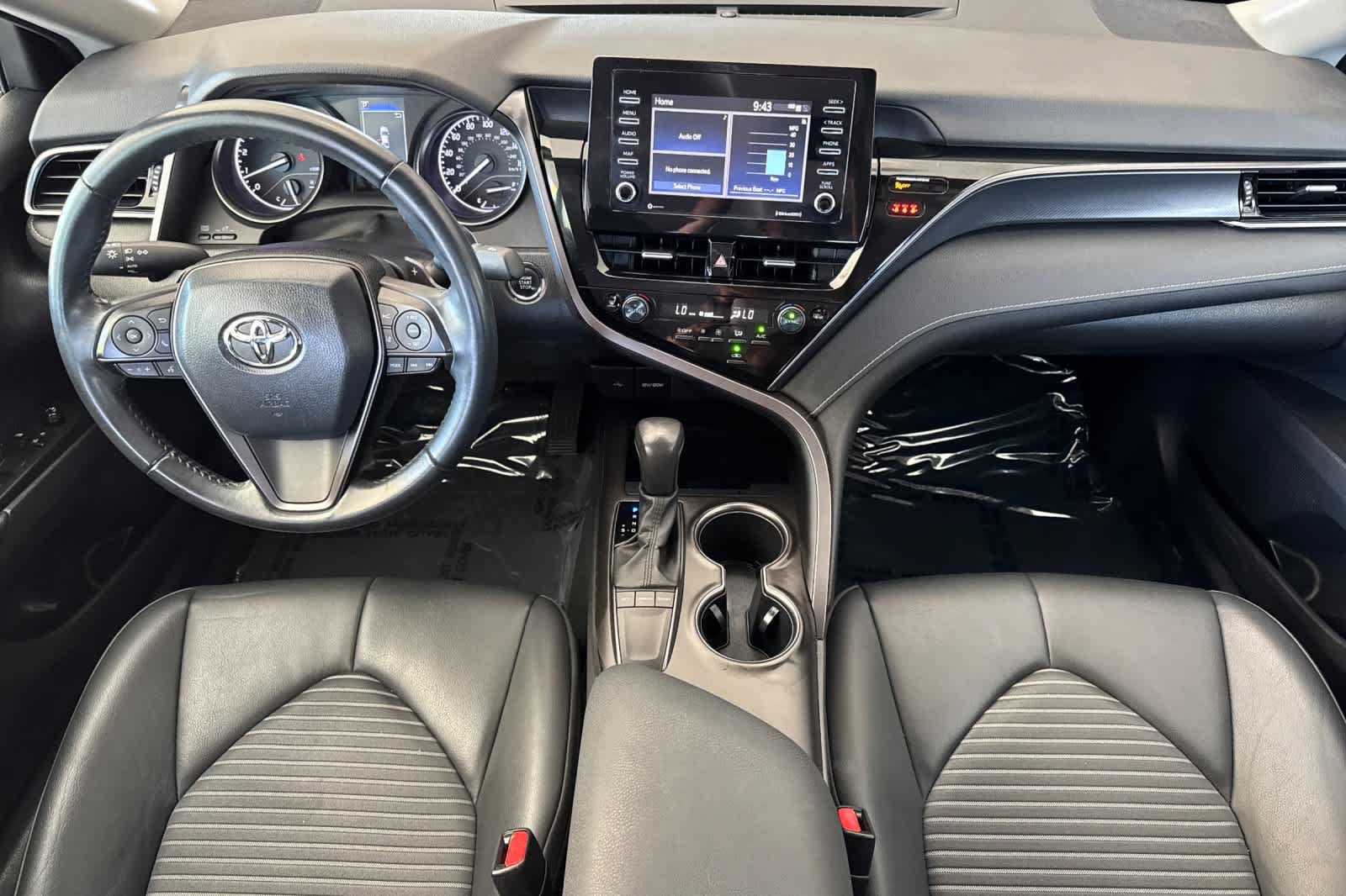 Used 2023 Toyota Camry SE w/ Convenience Package FWD image 3