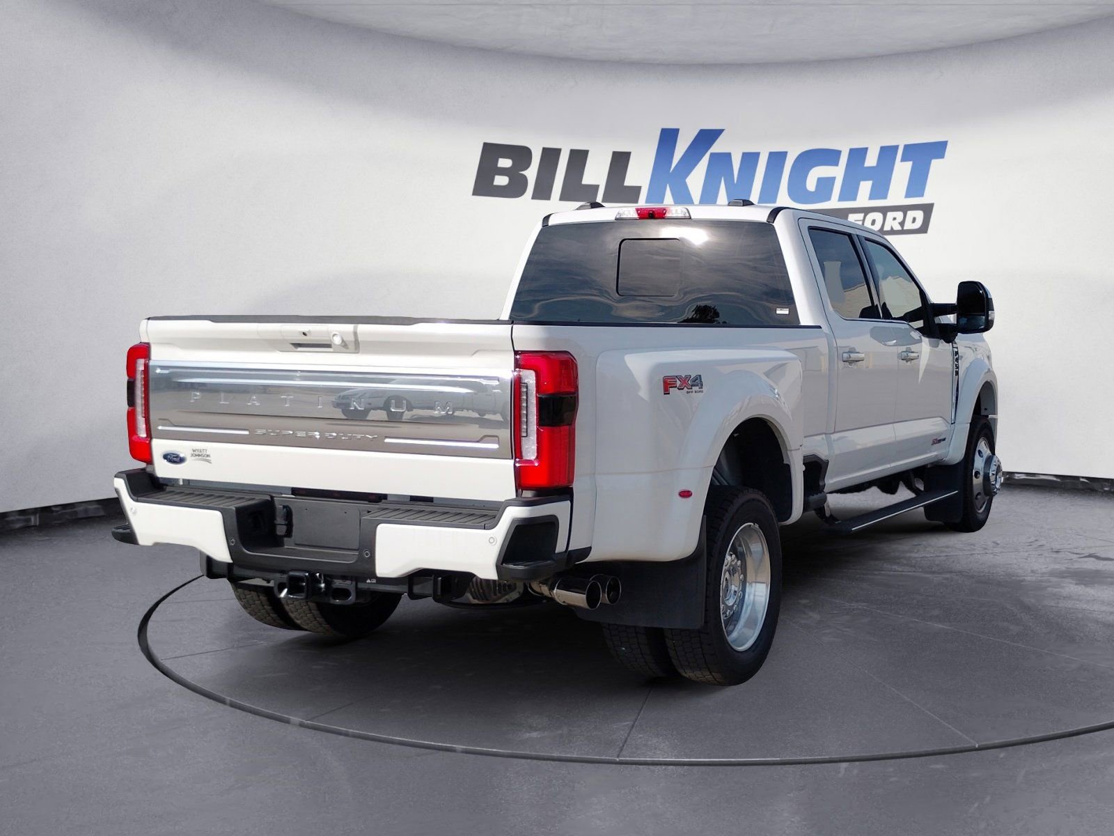 Used 2025 Ford F450 Platinum w/ Platinum Plus Package image 5