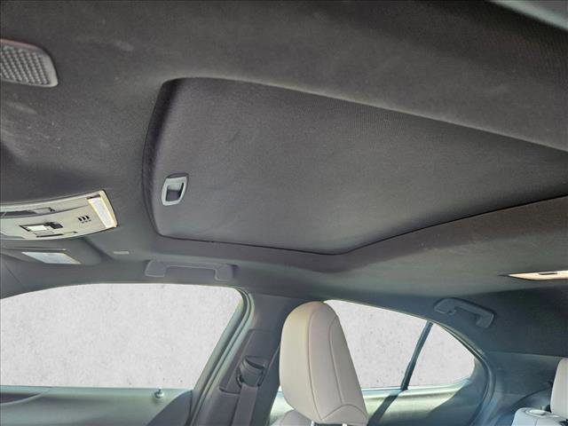 Used 2025 Lexus UX 300h FWD w/ Cold Area Package image 15