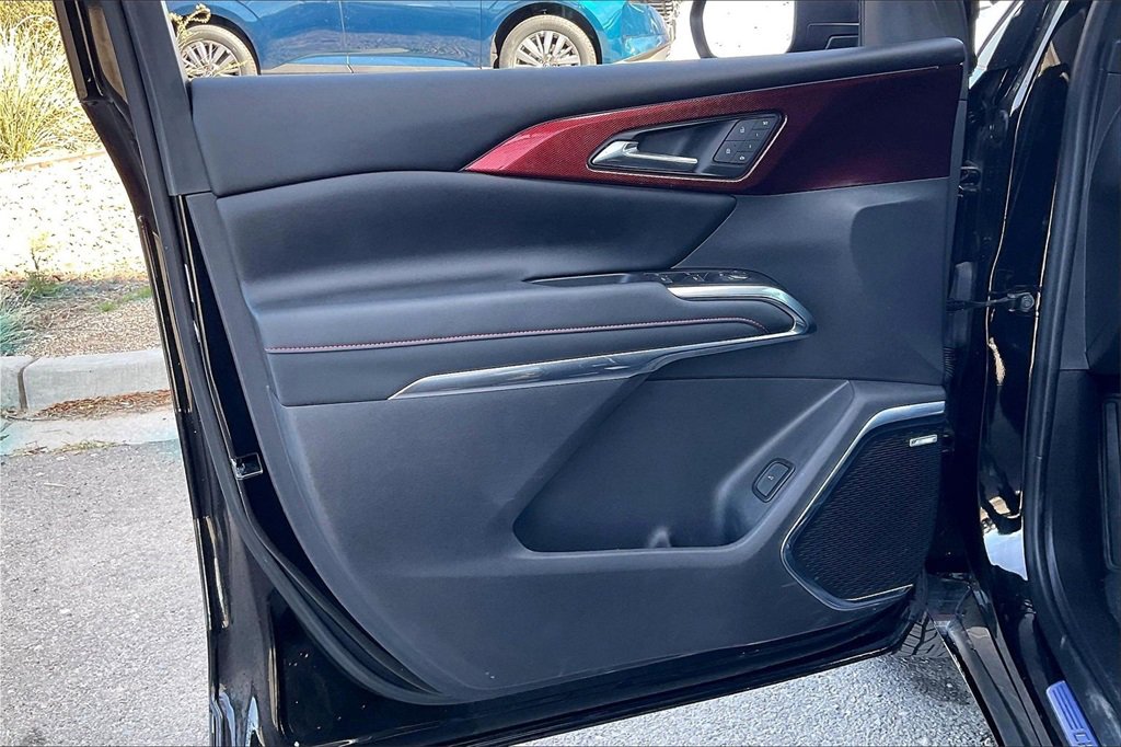 Used 2024 Chevrolet Traverse RS image 23