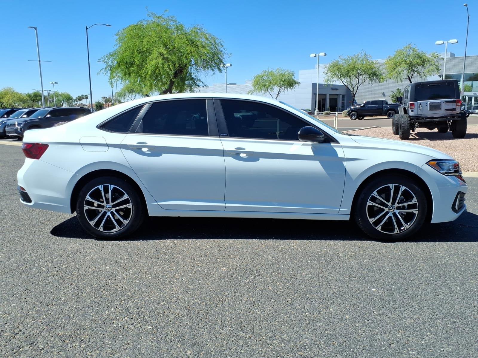 Certified 2023 Volkswagen Jetta Sport image 8