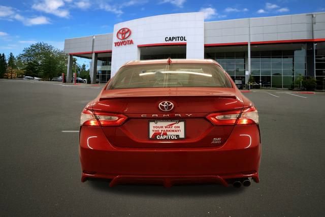 Certified 2020 Toyota Camry SE image 4