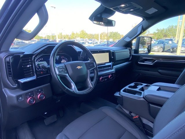 Used 2024 Chevrolet Silverado 2500 LT w/ Convenience Package image 12