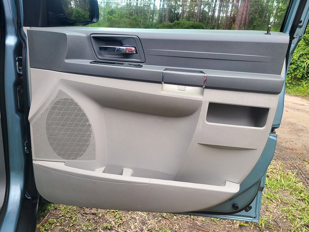 Used 2009 Chrysler Town & Country LX w/ Entertainment Group #1 image 25