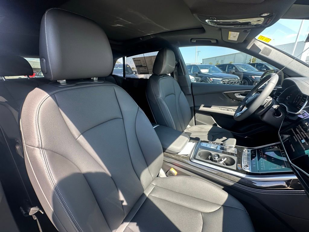 New 2025 Audi Q8 Premium Plus image 29