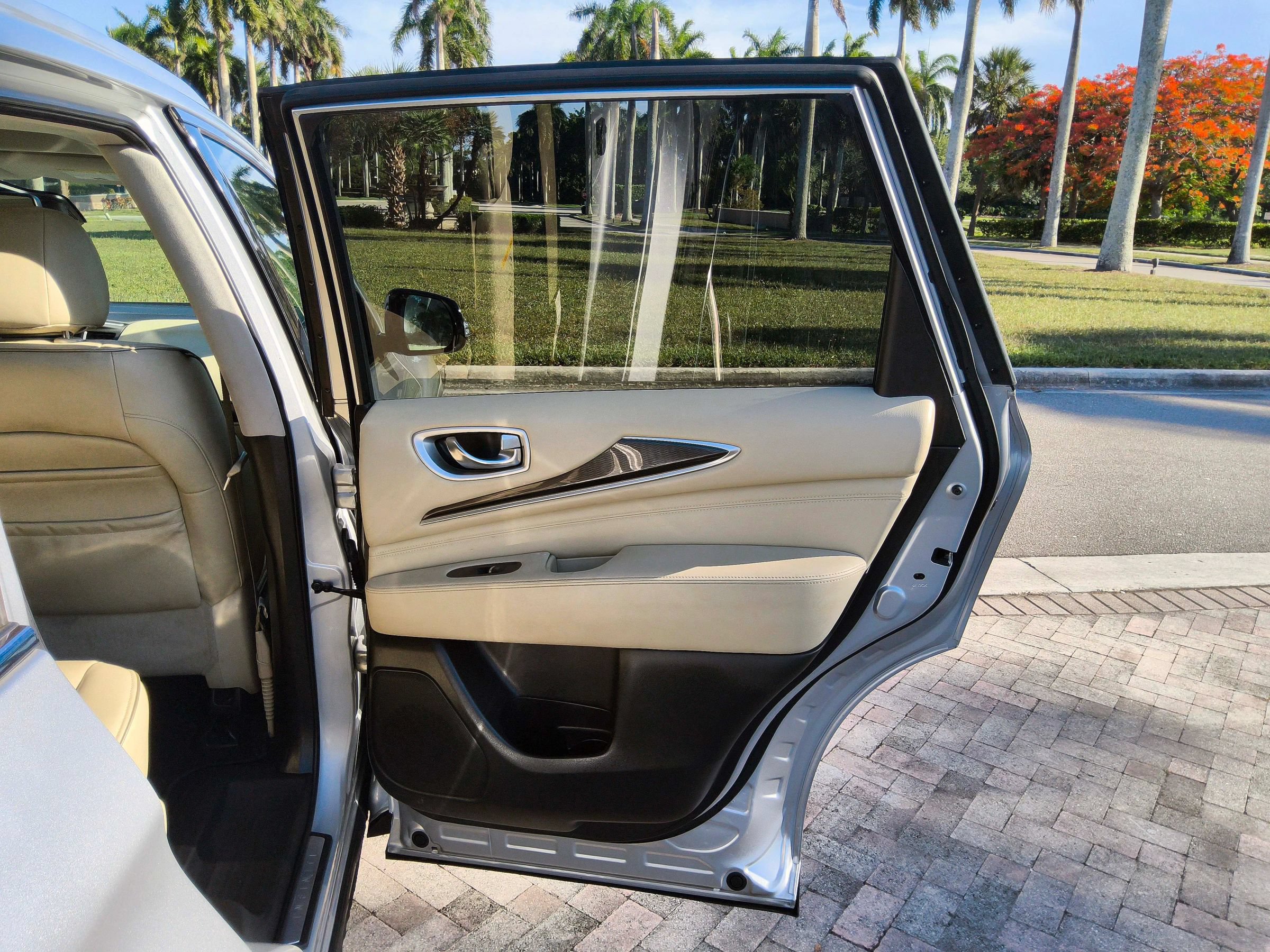 Used 2020 INFINITI QX60 Luxe FWD image 38