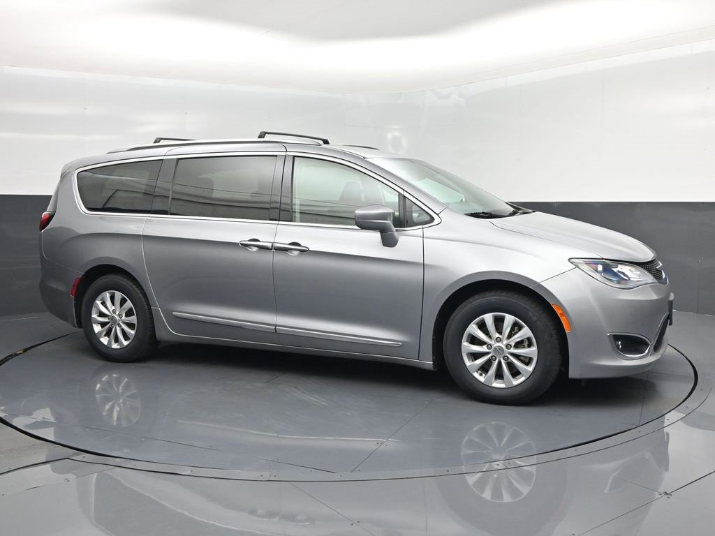 Used 2019 Chrysler Pacifica Touring-L