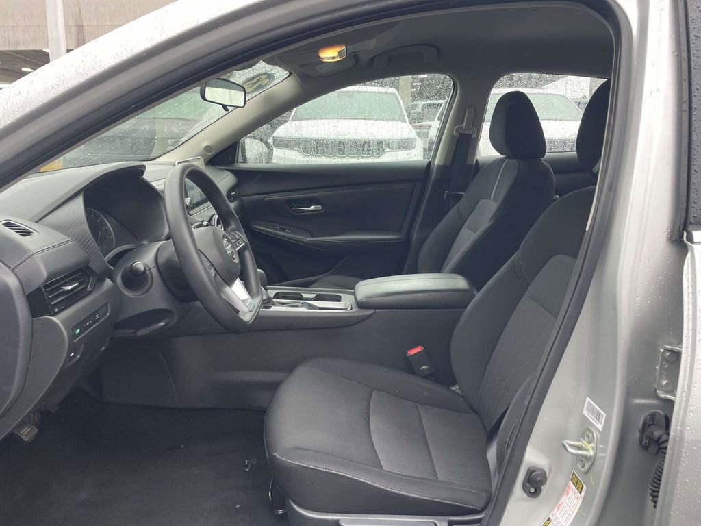Used 2023 Nissan Sentra SV image 25
