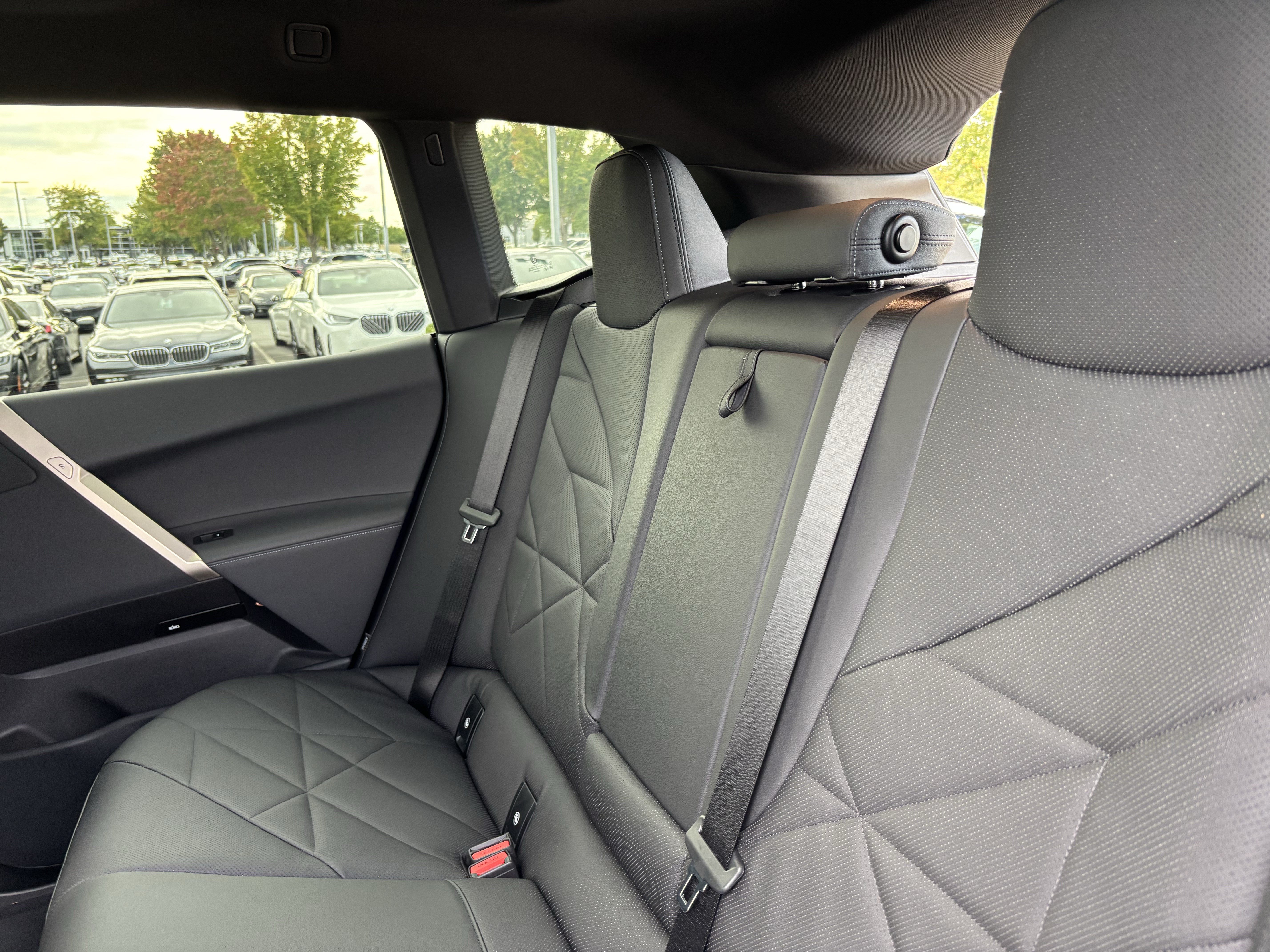 Certified 2024 BMW iX xDrive50 AWD/4WD image 32