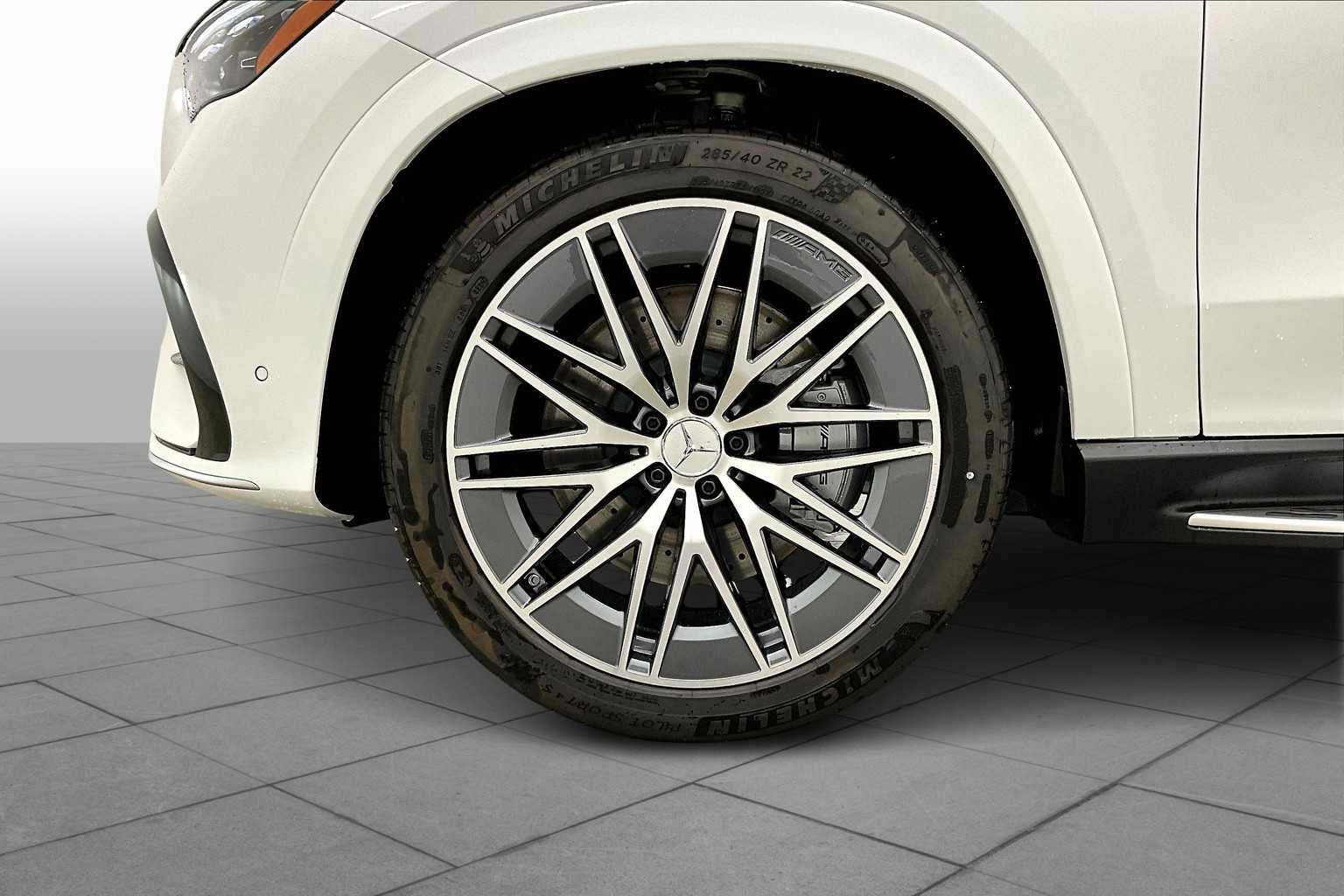 New 2025 Mercedes-Benz GLE 53 AMG 4MATIC image 9