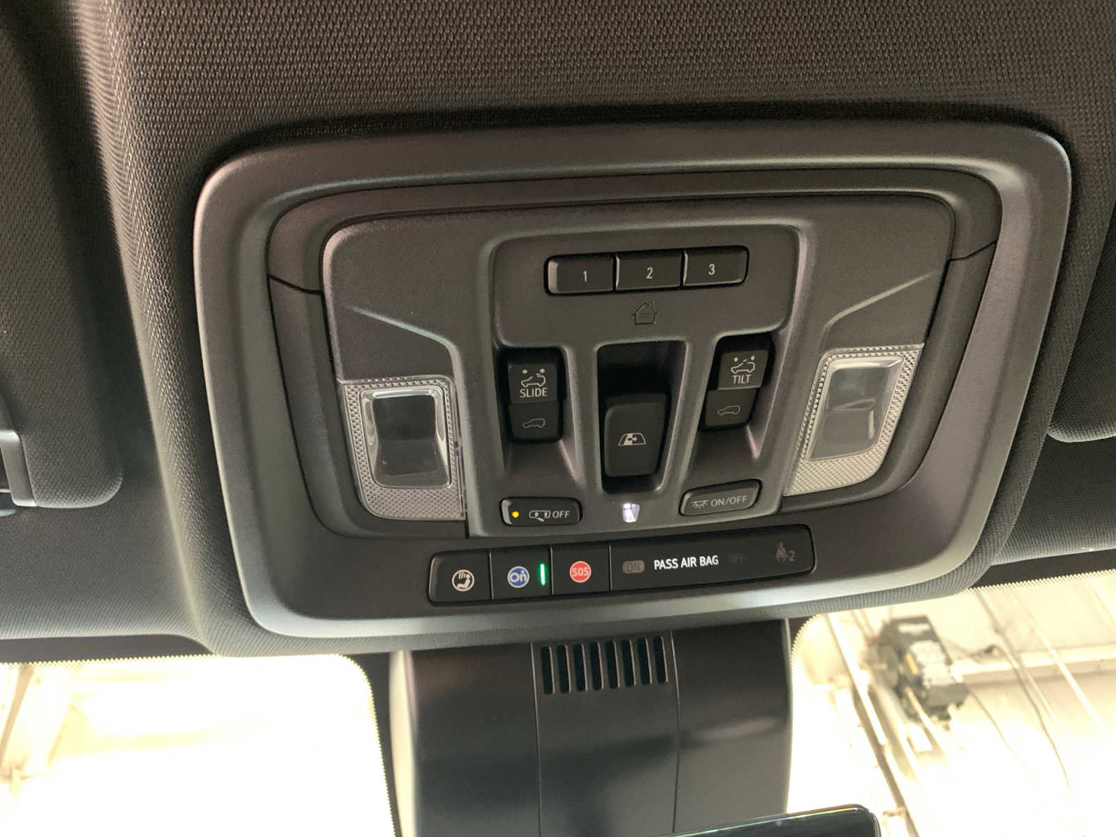 Used 2024 GMC Sierra 2500 AT4 w/ AT4 Premium Plus Package image 7