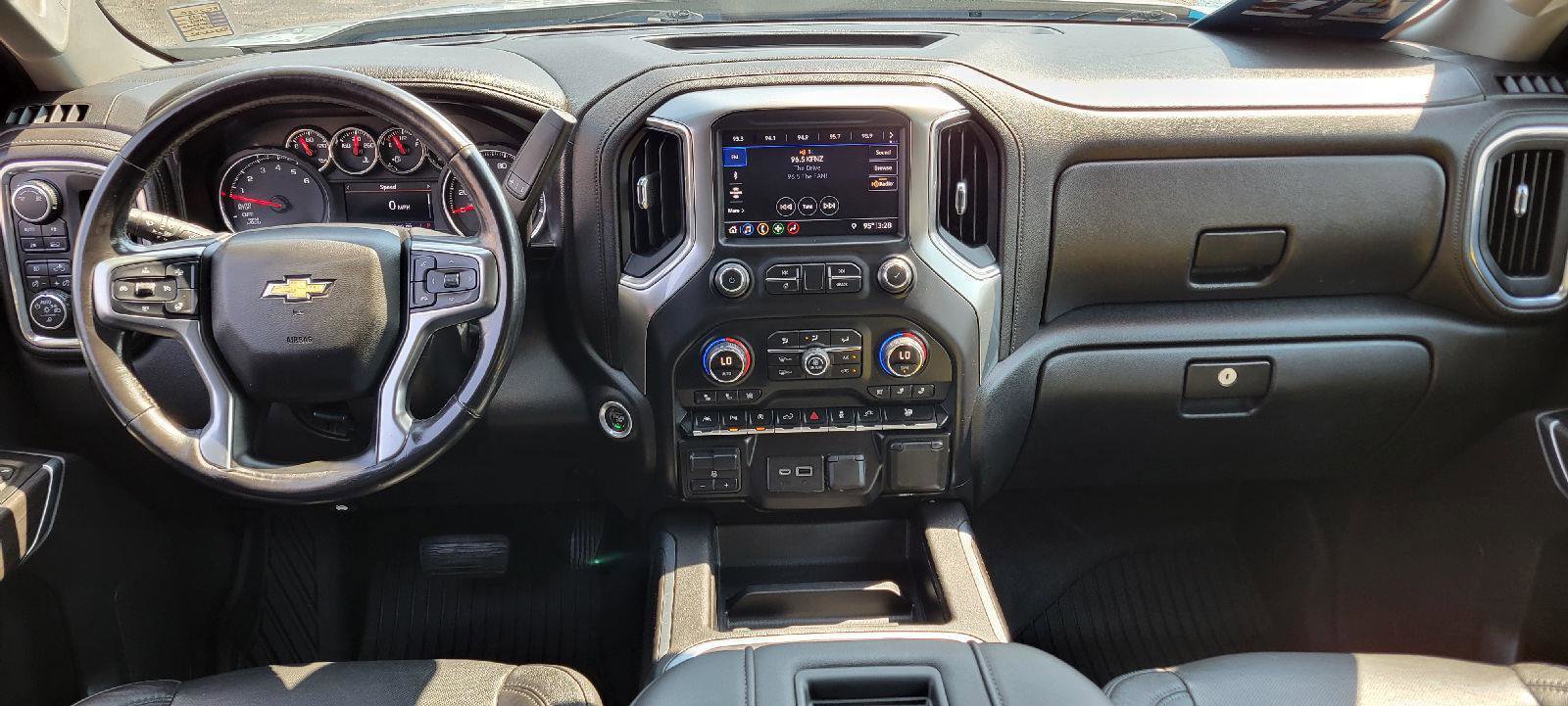 Used 2019 Chevrolet Silverado 1500 LTZ w/ LTZ Plus Package image 4