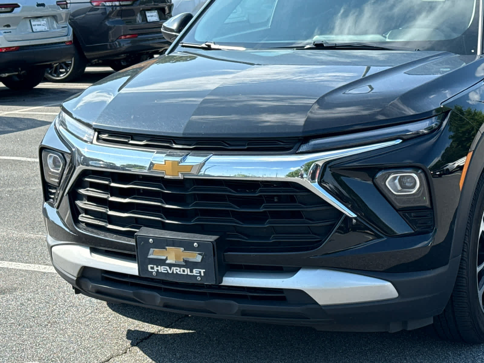 Used 2024 Chevrolet TrailBlazer LT w/ Driver Confidence Package FWD image 9