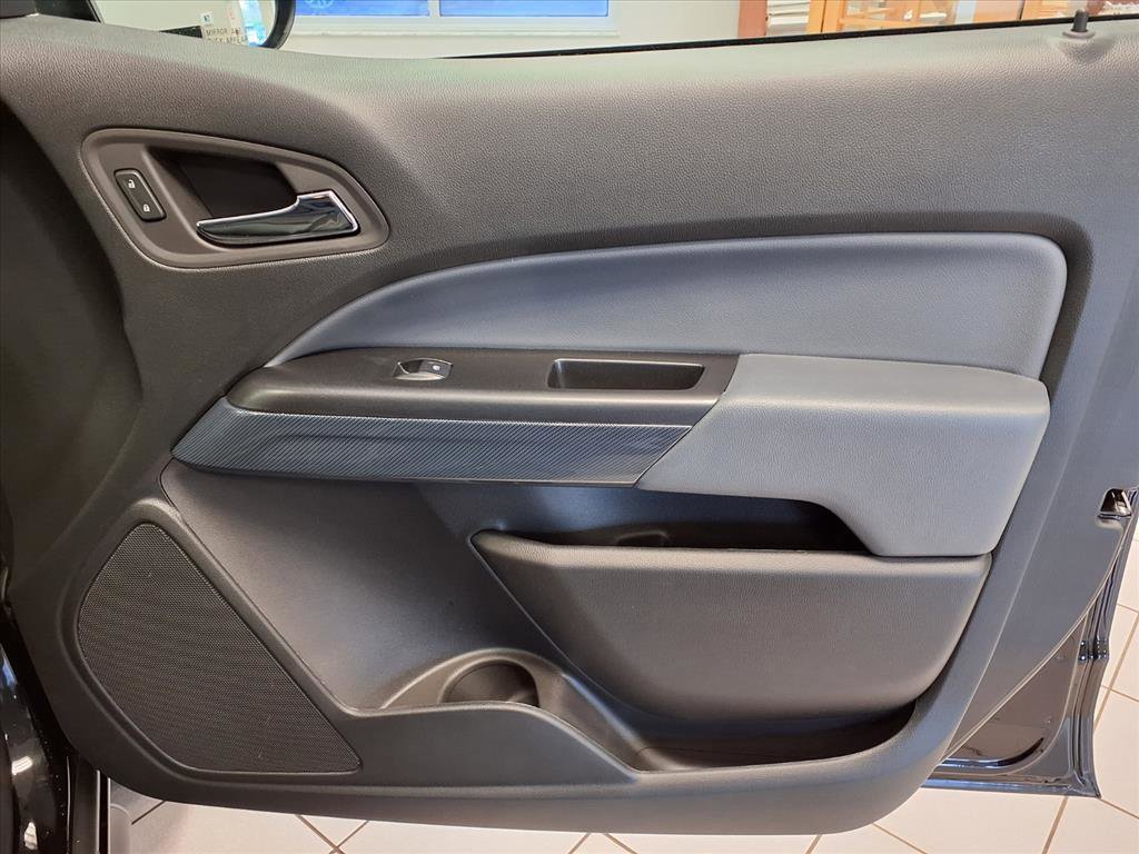Used 2022 Chevrolet Colorado Z71 image 11