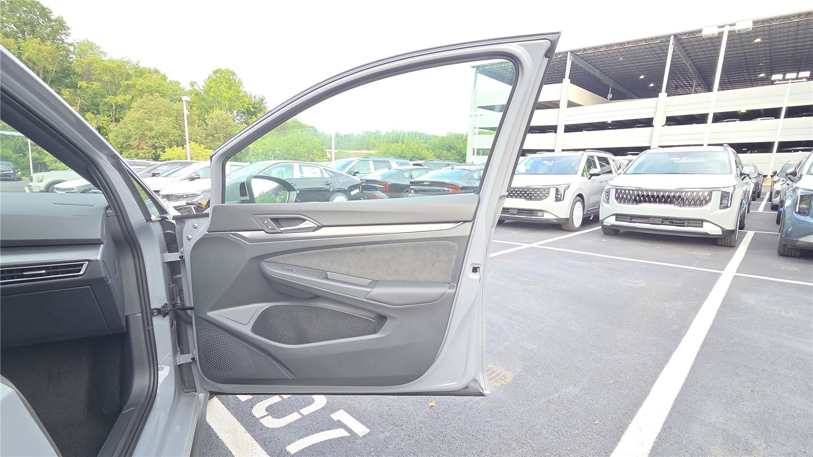New 2026 Volkswagen GTI SE FWD image 30
