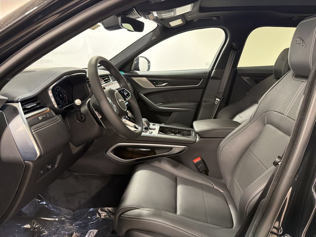 New 2026 Jaguar F-PACE R-Dynamic S AWD/4WD image 11
