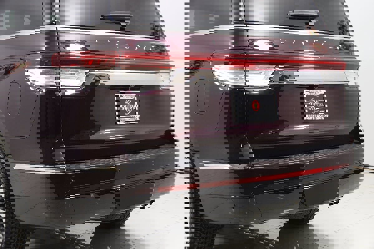 Used 2024 Lincoln Navigator L Reserve image 25