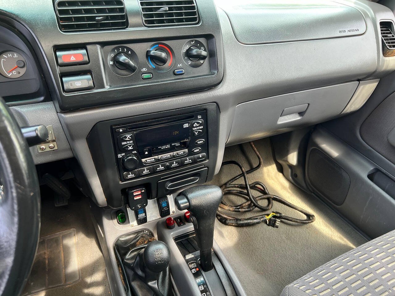 Used 2000 Nissan Xterra SE AWD/4WD image 17