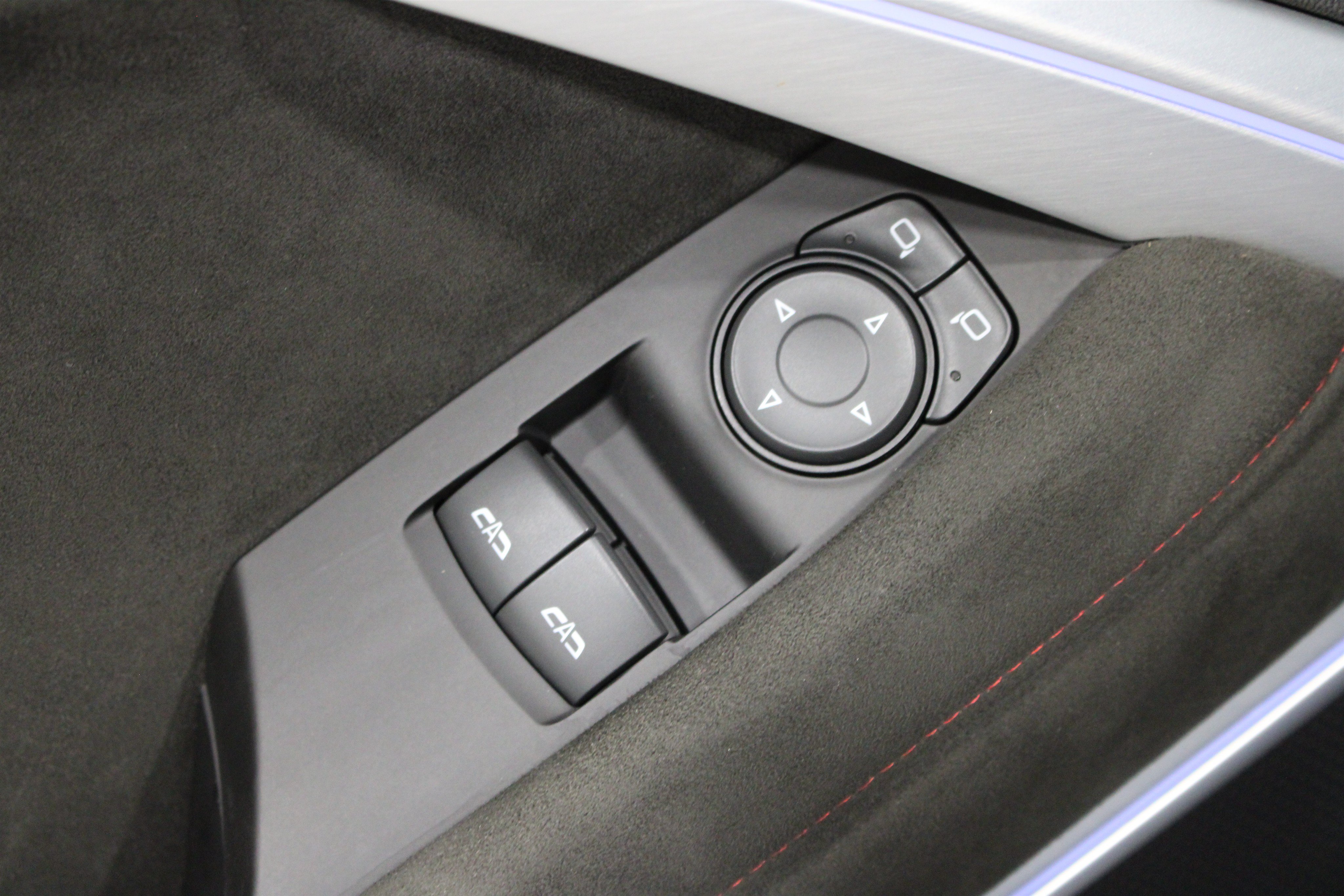 Used 2017 Chevrolet Camaro ZL1 RWD image 7