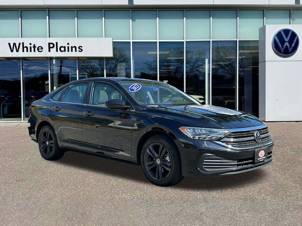 Used 2023 Volkswagen Jetta SE w/ Panoramic Sunroof Package