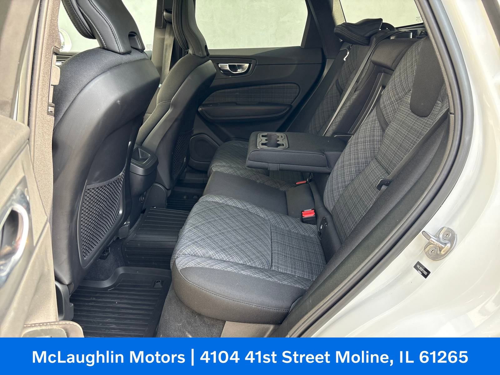 Certified 2023 Volvo XC60 B5 Core AWD/4WD image 28
