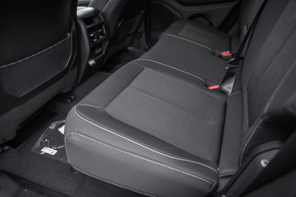 New 2025 Jeep Grand Cherokee Laredo X w/ Luxury Tech Group I image 31