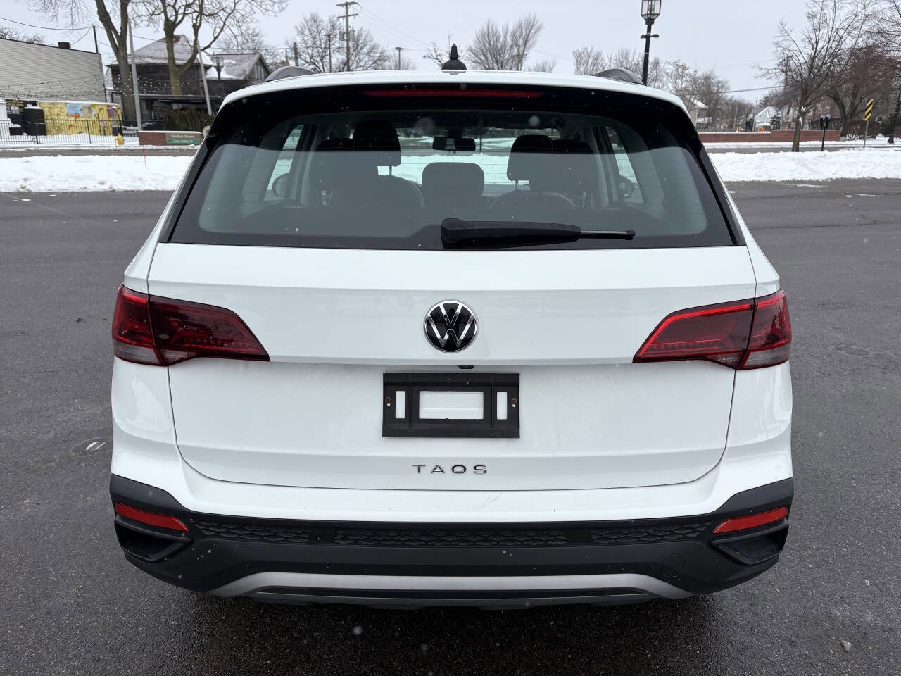 Used 2022 Volkswagen Taos S w/ IQ Drive S Package image 10