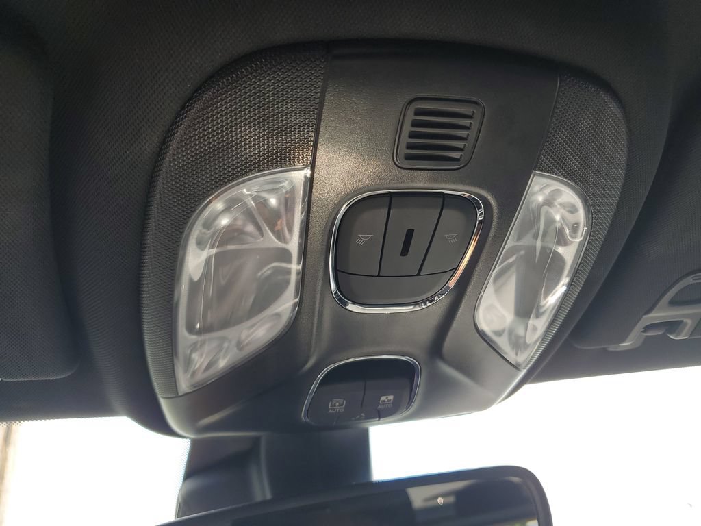 Used 2024 Jeep Compass Latitude w/ Sun and Sound Group AWD/4WD image 27