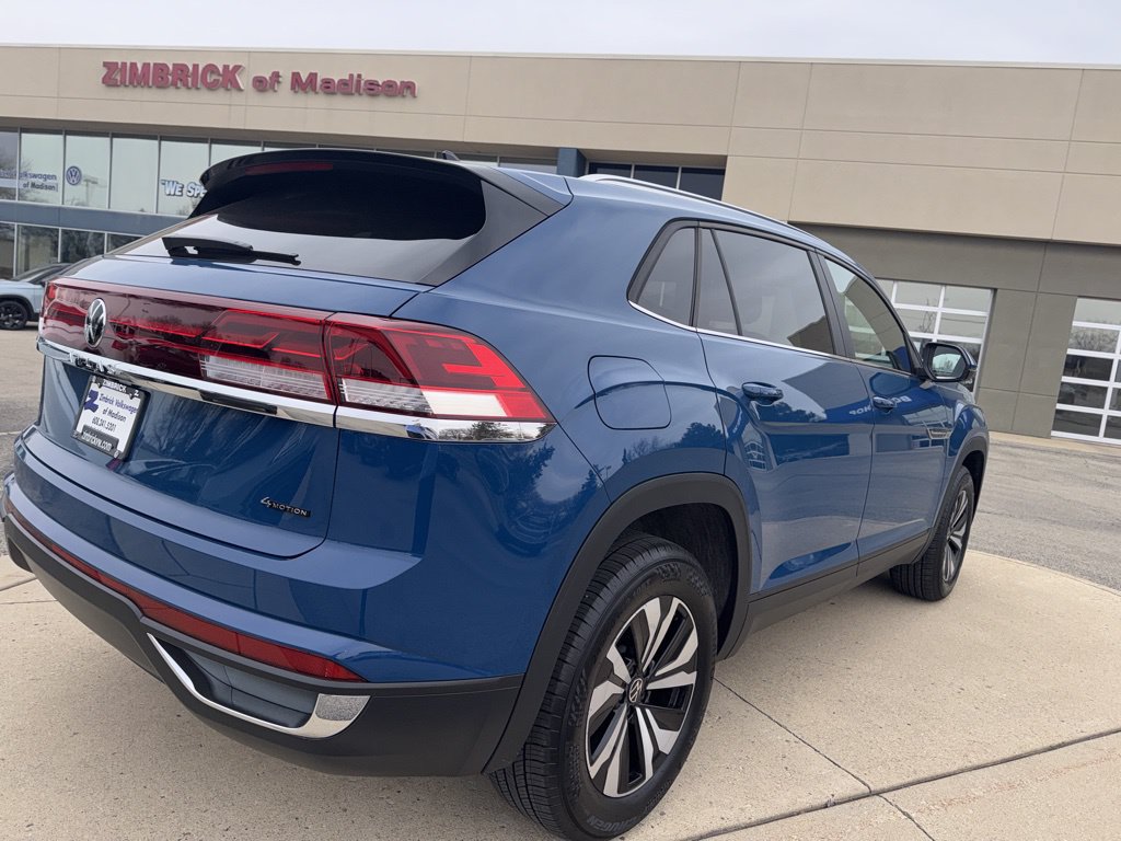 Used 2025 Volkswagen Atlas Cross Sport SE AWD/4WD image 8
