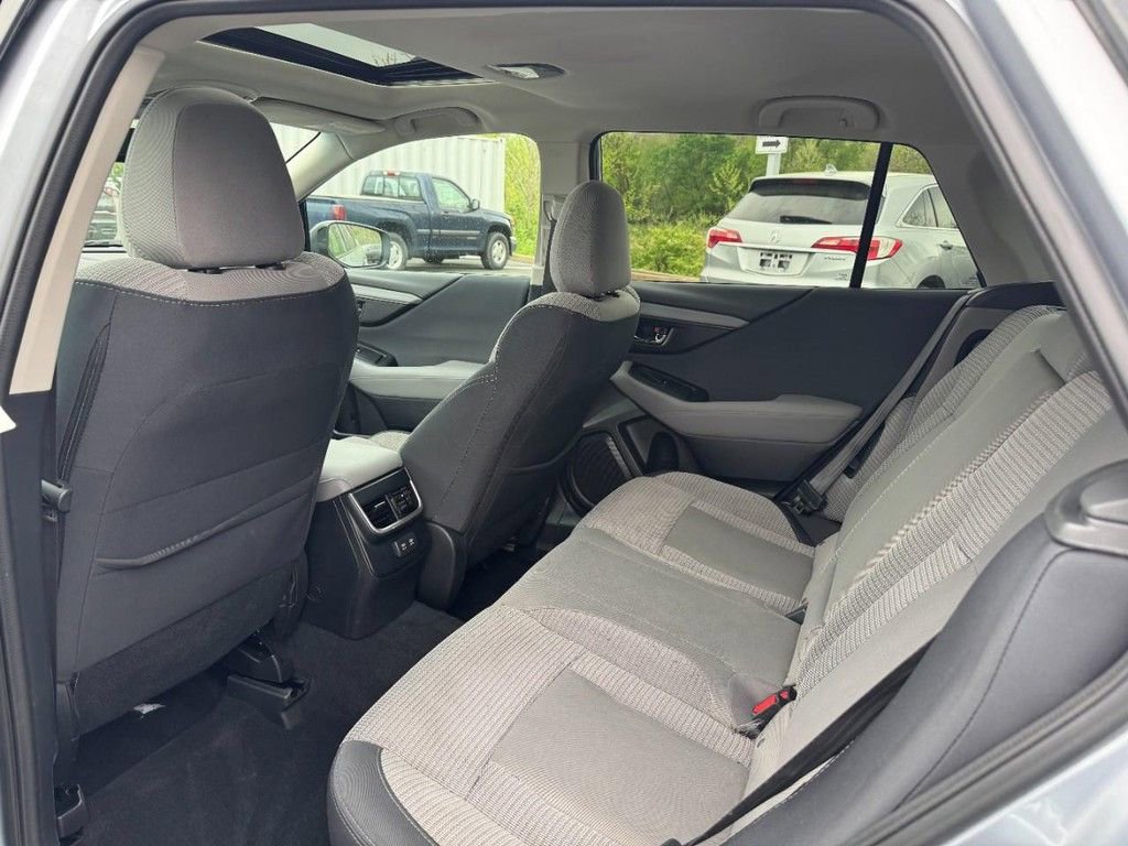 Used 2022 Subaru Outback Premium AWD/4WD image 13
