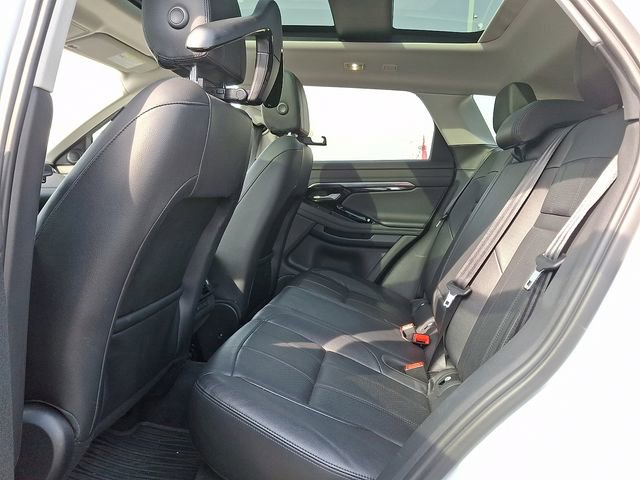 Used 2020 Land Rover Range Rover Evoque SE image 10