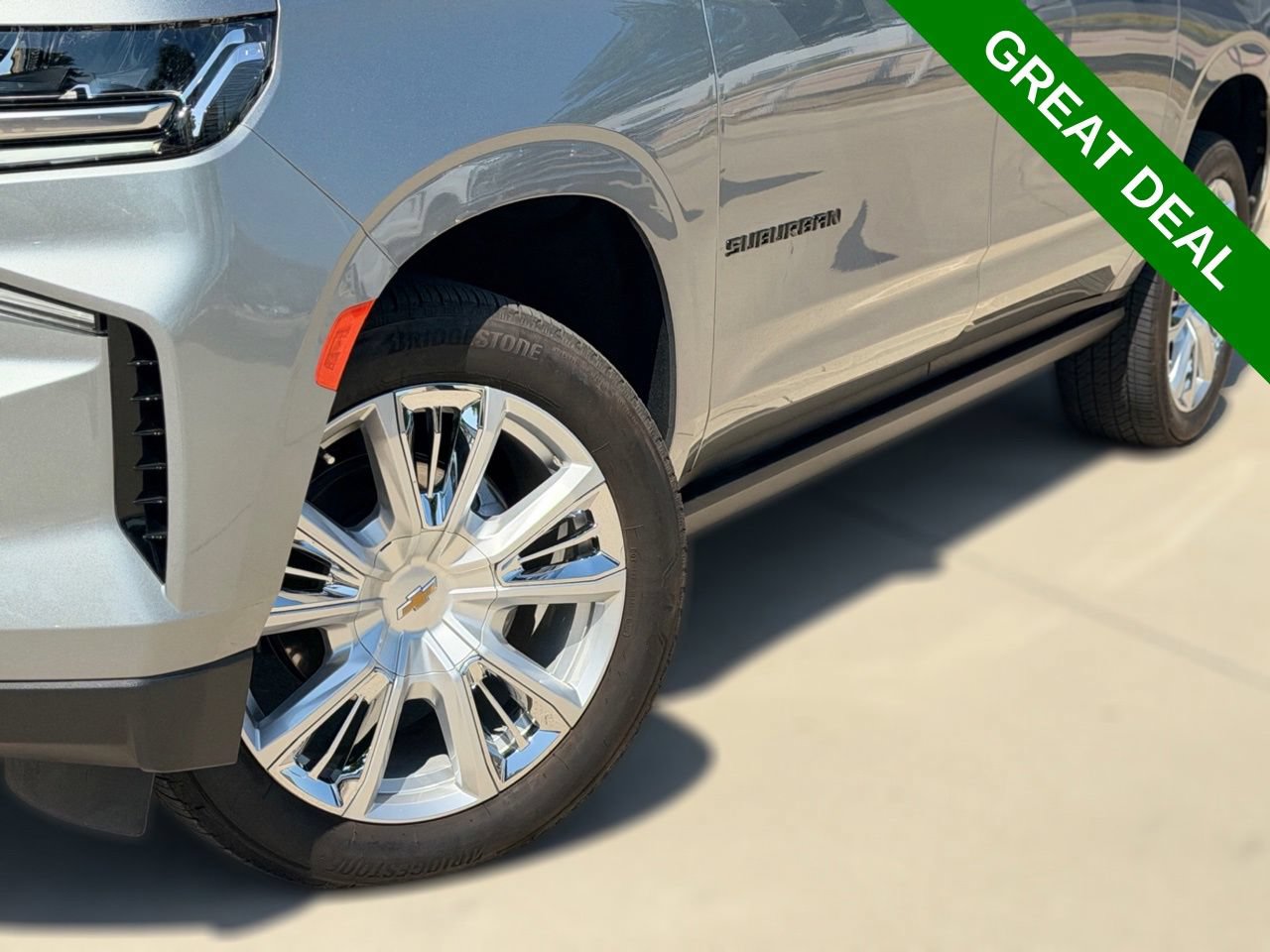 Used 2024 Chevrolet Suburban High Country w/ Premium Package AWD/4WD image 8