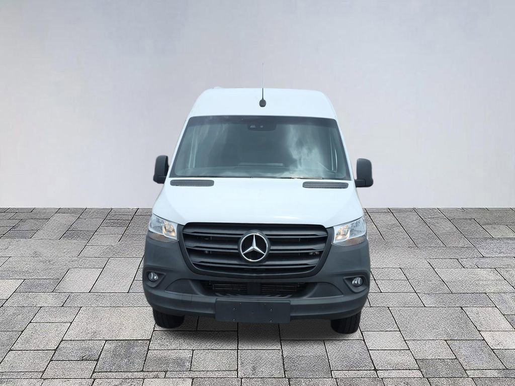 Used 2020 Mercedes-Benz Sprinter 3500 image 2