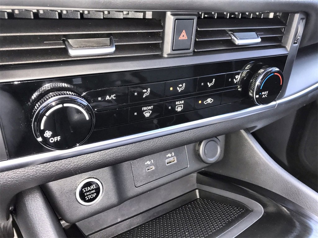 Used 2021 Nissan Rogue S image 18